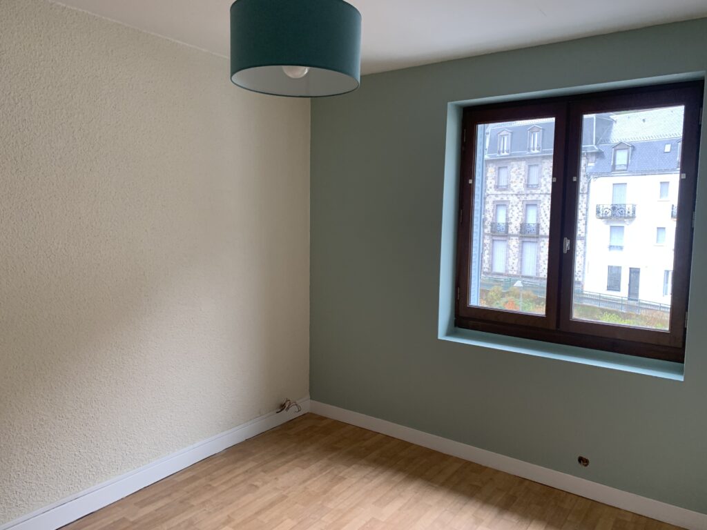 LE MONT-DORE - Appartement à louer à l'année (F3)