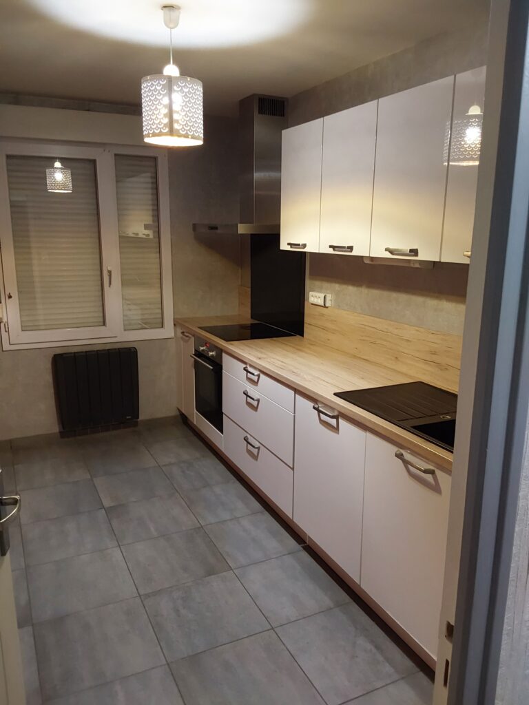 BESSE - Appartement résidence calme rez-de-chaussée (F2)