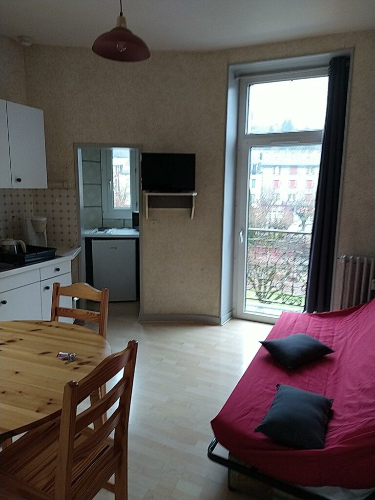LA BOURBOULE - Appartement à louer pour contrat saisonnier (T2)