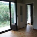 EGLISENEUVE D'ENTRAIGUES - Appartement à louer à l'année (plain-pied, avec jardin et parking - T2)