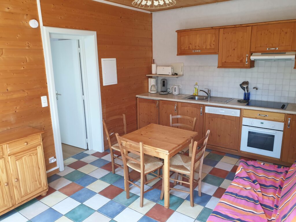 Besse-et-Saint-Anastaise - Appartement pour contrat saisonnier (T1)