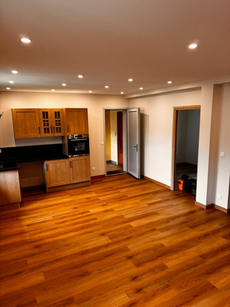 LE MONT-DORE - Appartement à louer à l'année (F3)