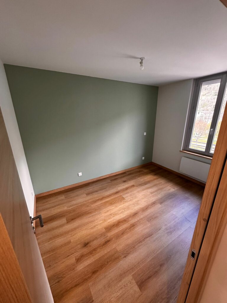 LE MONT-DORE - Appartement à louer à l'année (F3)