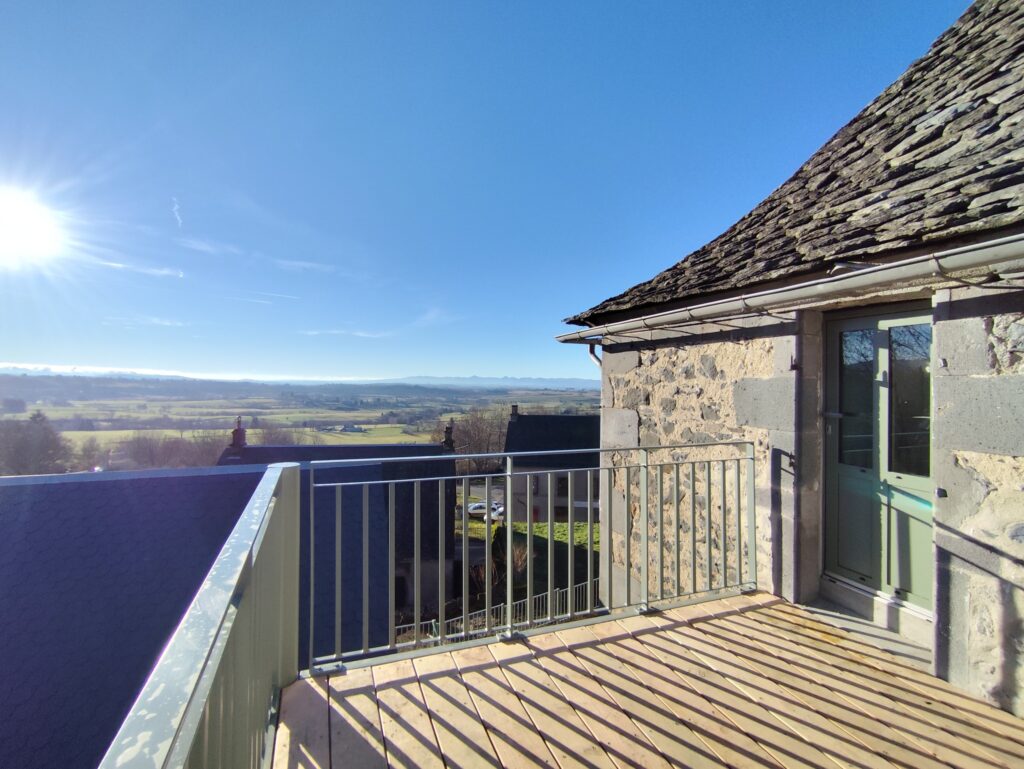 PICHERANDE - Appartement à louer à l'année (F4)