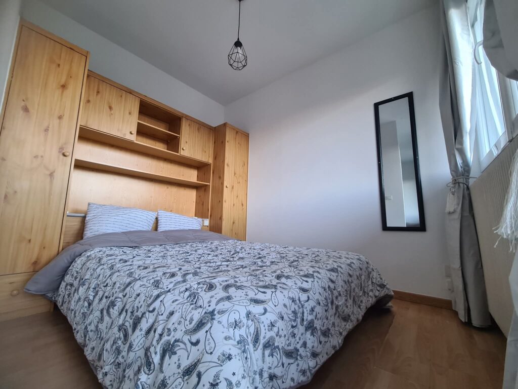 MUROL - Appartement à louer à l'année (T1)